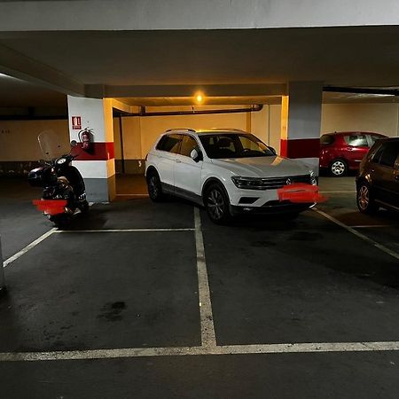 Apto De Diseno Centro Parking Calefaccion Aire Wifi Granada Luaran gambar